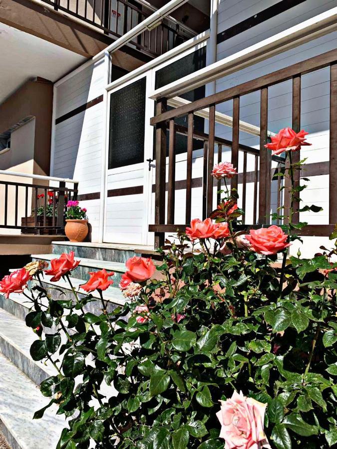 Thealos Inn Vrasná Exterior foto